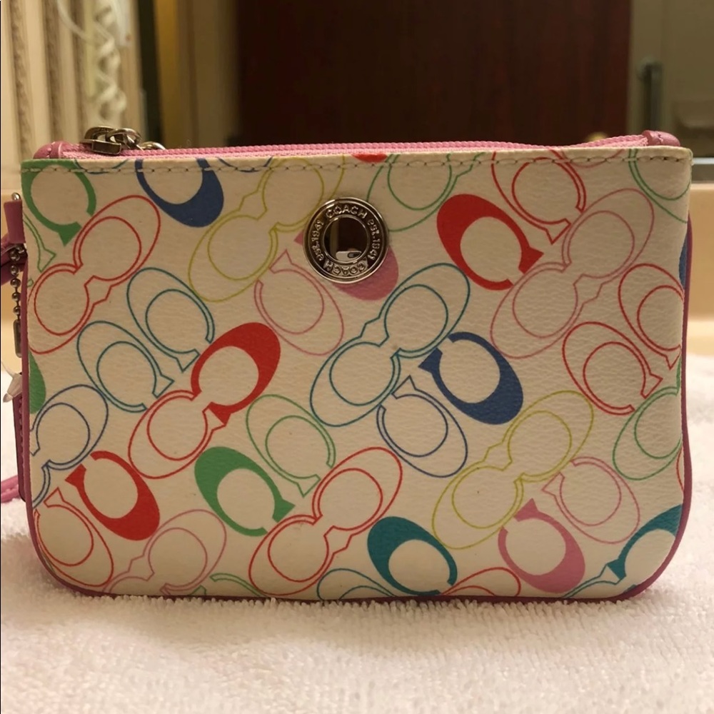 💞💞NWOT Coach wristlet 💞💞